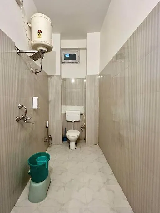 Egarden Dharma Yog 2Bhk Suite With Balcony バラナシ 0*,  インド